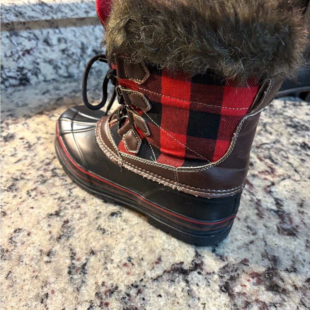 Natural Reflections Red Buffalo Plaid Faux Fur Winter Rain Boots - Picture 4 of 7
